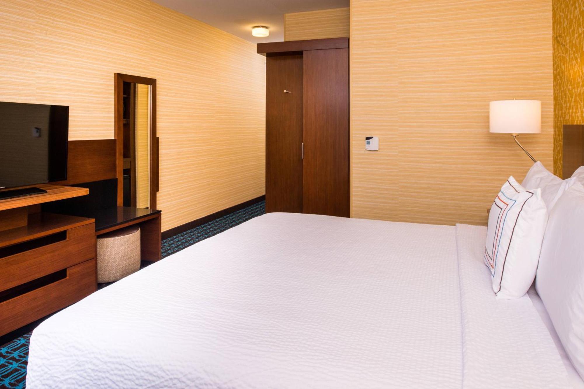 Fairfield Inn & Suites By Marriott Akron Stow Exterior photo